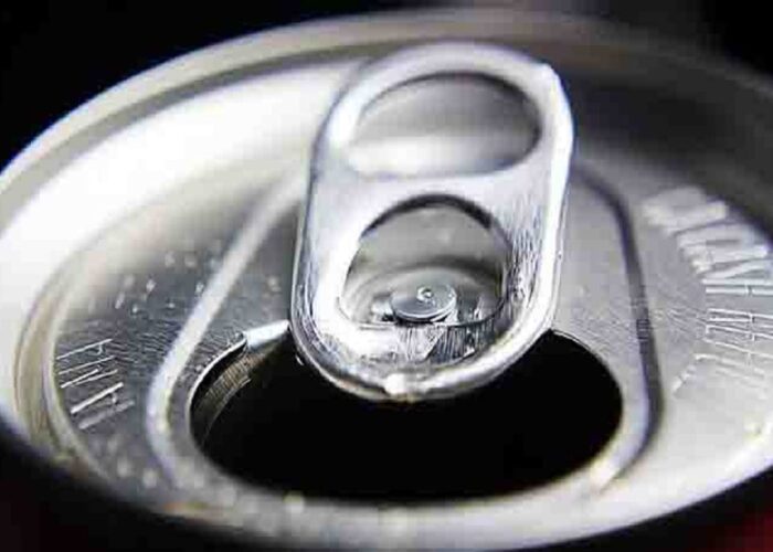 Susu yang Rectangular VS Soft Drink yang Bundar