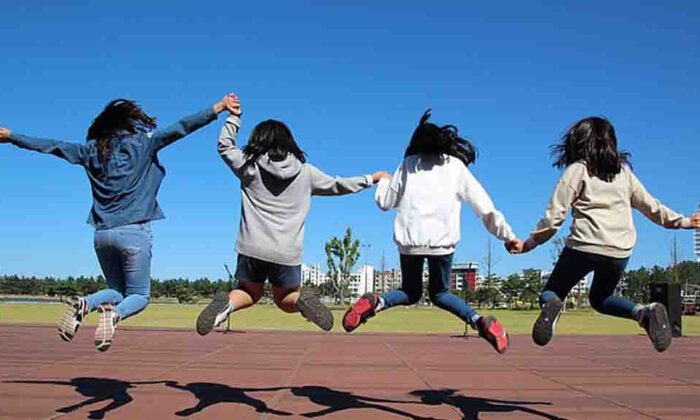 Adopsi Budaya Bahagia ‘Hygge’