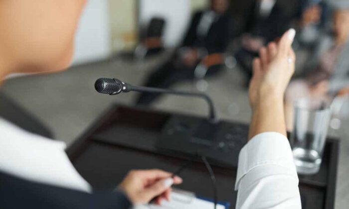 Meningkatkan Personal Brand sebagai Public Speaking