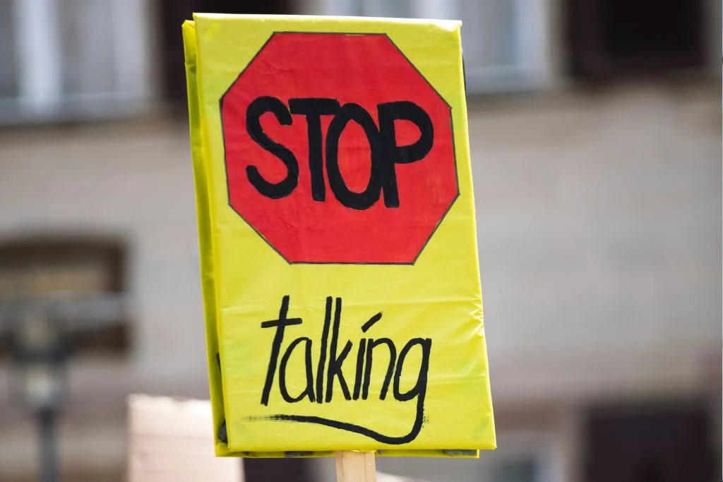 Read more about the article Sial! Kritik Dilarang, Mau Jadi Apa Bangsa Ini?