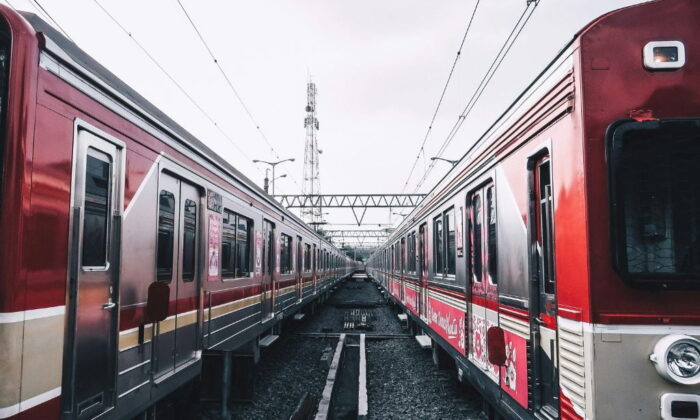 Peran Angkutan Umum di Indonesia: Peradaban Transportasi Lokal