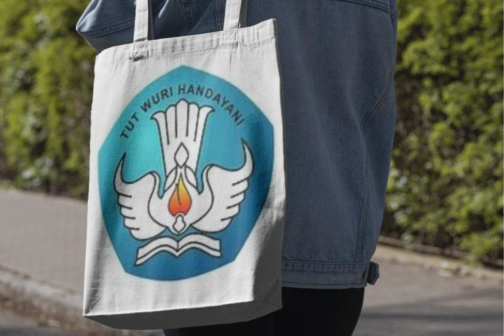 Read more about the article Hardiknas: Membangun Investasi Kecerdasan dan Kualitas