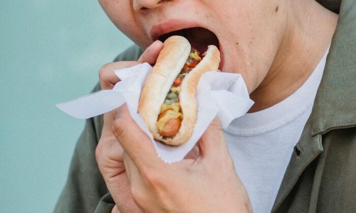 Mau Jadi Glizzy Eaters? Yuk, Coba Tantangan Makan Ini. Dijamin!