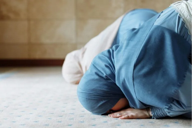 Sholat Anti-Buyar: Temukan Khusyuk Level Sultan. Belum Tau?