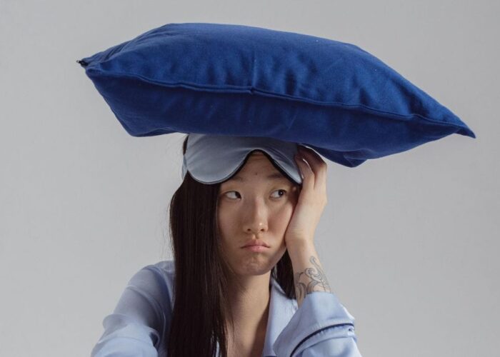 The Pre-Sleep Processor: Bug Paling Absurd Bikin Kamu Gagal Tidur