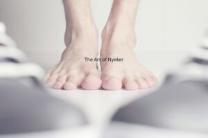 The Art of Nyeker: Kaki Pun Berhak Merasakan Dinginnya Lantai